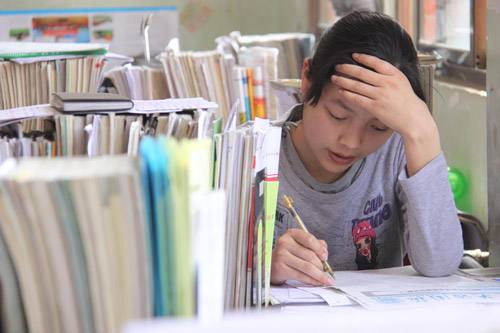 學(xué)霸和學(xué)渣都需要這款音樂諧振肩頸部按摩器